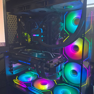 5700x3d B550-XE 32G 3070 반본체 팝니다