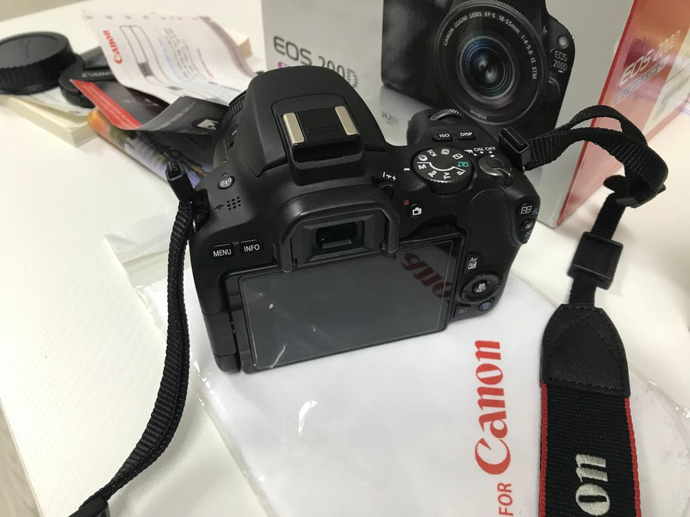 캐논200D카메라+50mm1.8 3세대STM렌즈--2