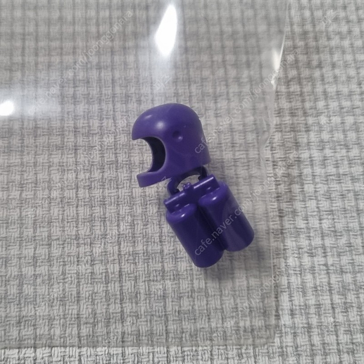 레고 우주인 보라색 헬멧 1개+산소통 1개 세트--1