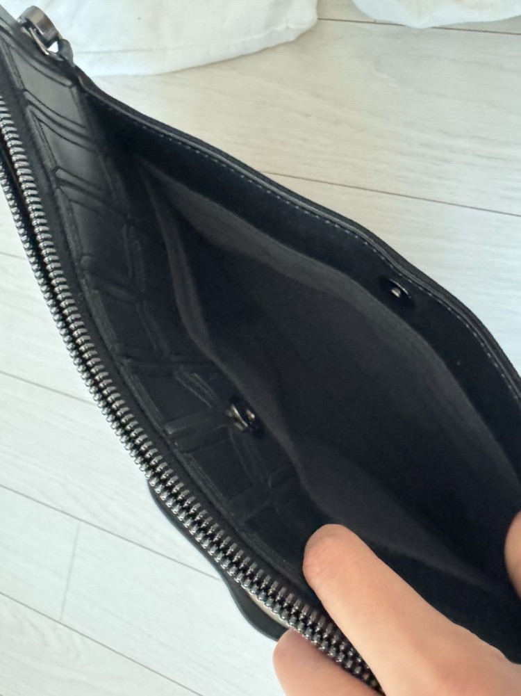 쿠론 클러치백 가방 이미지