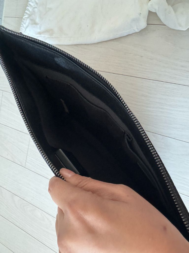 쿠론 클러치백 가방 이미지