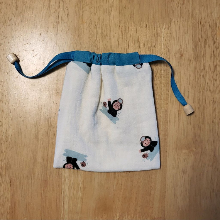 귀여운 해녀 캐릭터가 그려진 복주머니 파우치. 다미사용--4