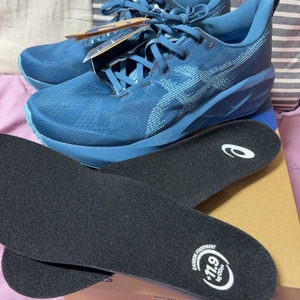 아식스 노바블라스트5 윈터씨 280 새제품