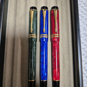 파카 듀오폴드 인터네셔널 2세대 만년필 판매합니다.