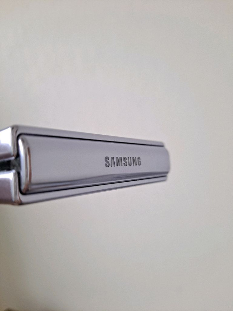 갤럭시 Z플립4 256GB 이미지