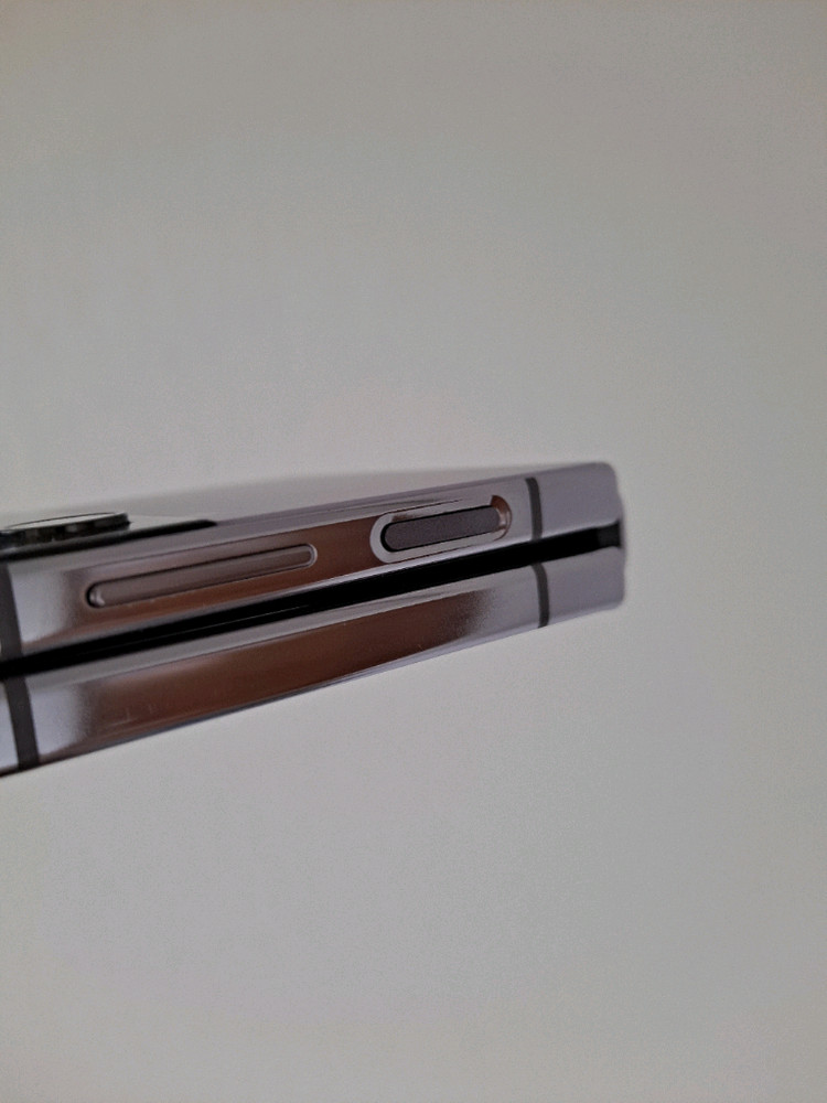 갤럭시 Z플립4 256GB 이미지