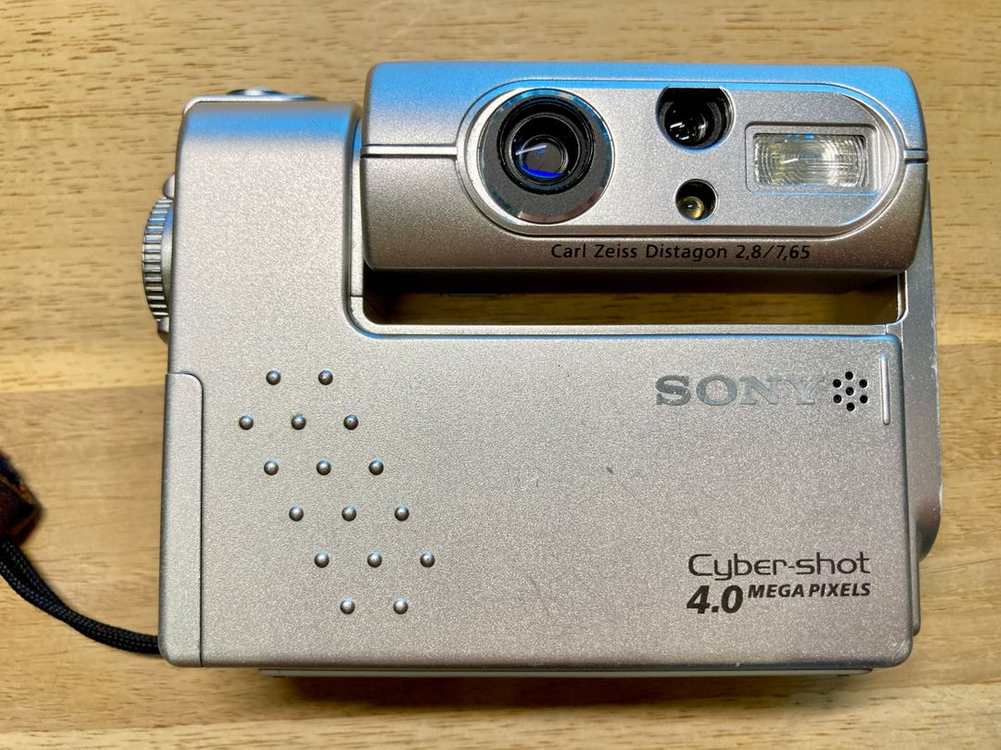 소니 사이버샷 dsc-F77--1