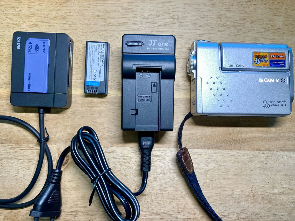 소니 사이버샷 dsc-F77--7