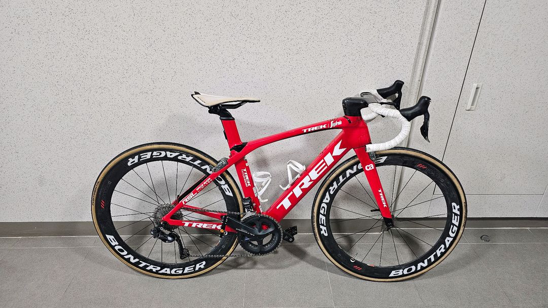 트렉 마돈 9.2카본 전자식 거어(di2) 로드 자전거 판매 이미지