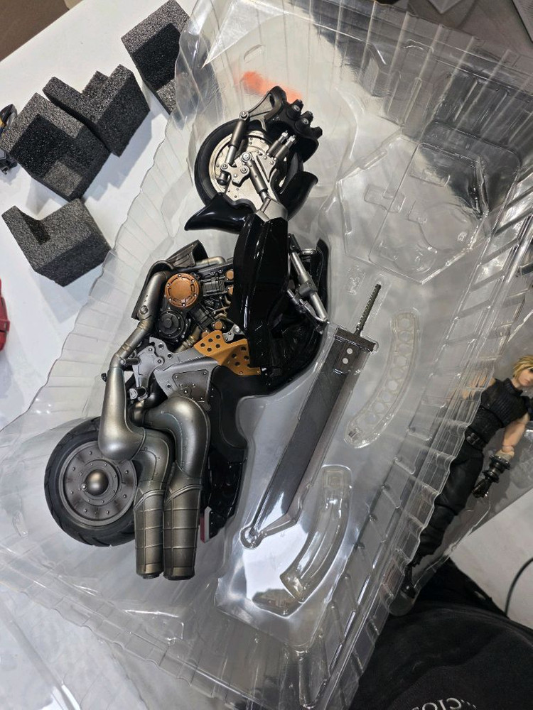 파이널판타지7 리메이크 한정판 클라우드 + 데이토나 이미지