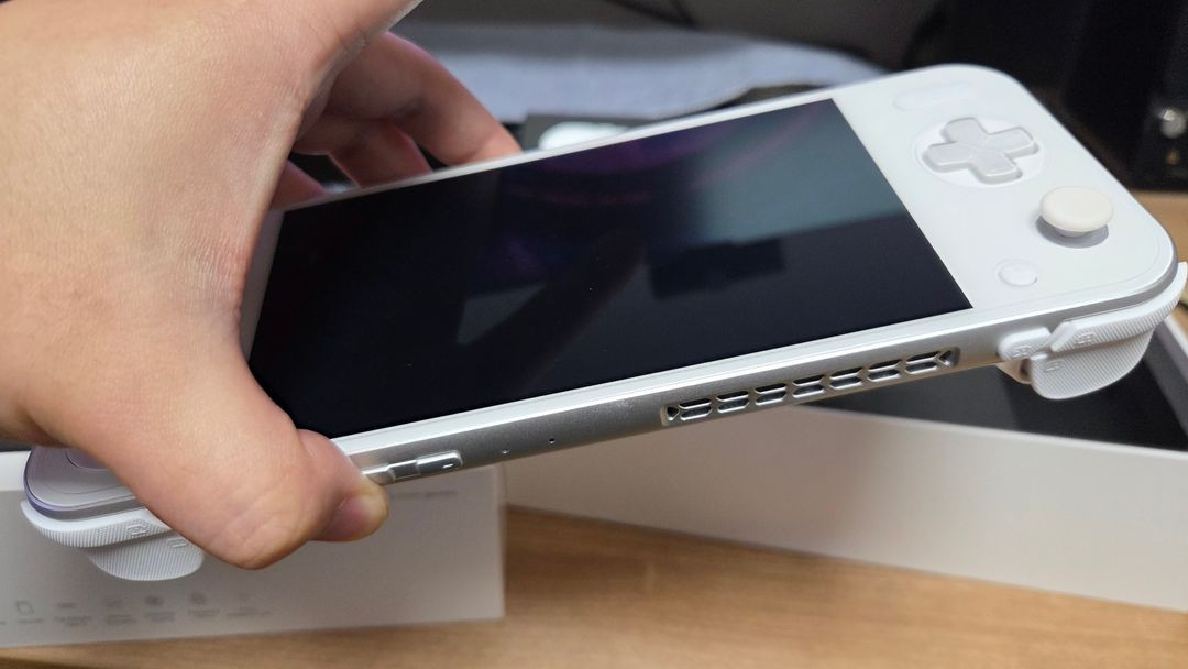 아야네오 포켓 S2 화이트 12+256기가--1