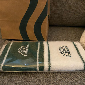 라코스테 스타벅스 콜라보 밴드