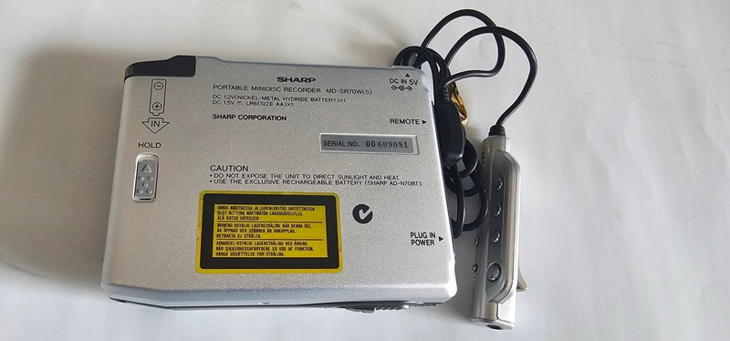 샤프 SR70 포터블 MD 레코더 워크맨 작동품--1