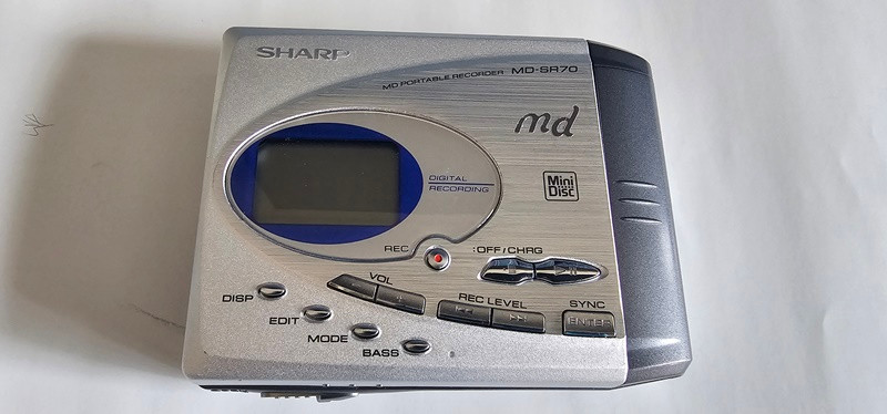 샤프 SR70 포터블 MD 레코더 워크맨 작동품--2