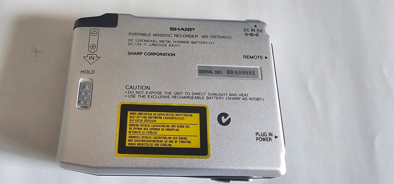 샤프 SR70 포터블 MD 레코더 워크맨 작동품--3