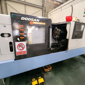 두산 PUMA280 10 인치 CNC 선반 이미지