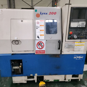 두산 lynx200B 8인치 CNC선반 이미지