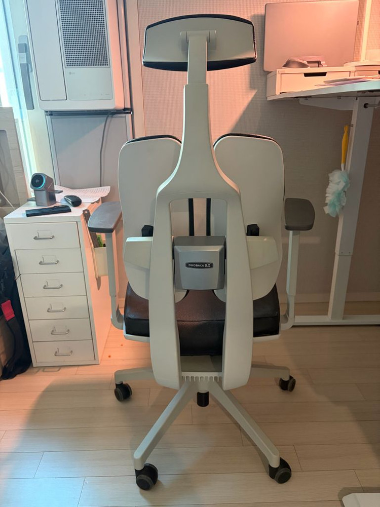 듀오백 D2 인조가죽 블랙 화이트 의자--2