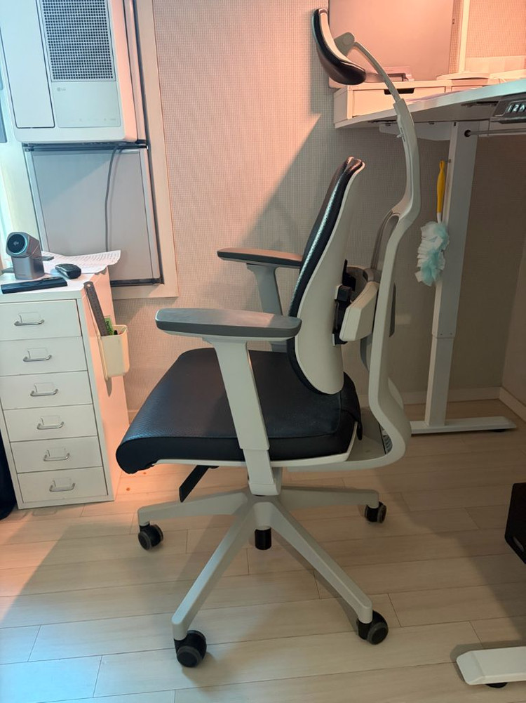 듀오백 D2 인조가죽 블랙 화이트 의자--3