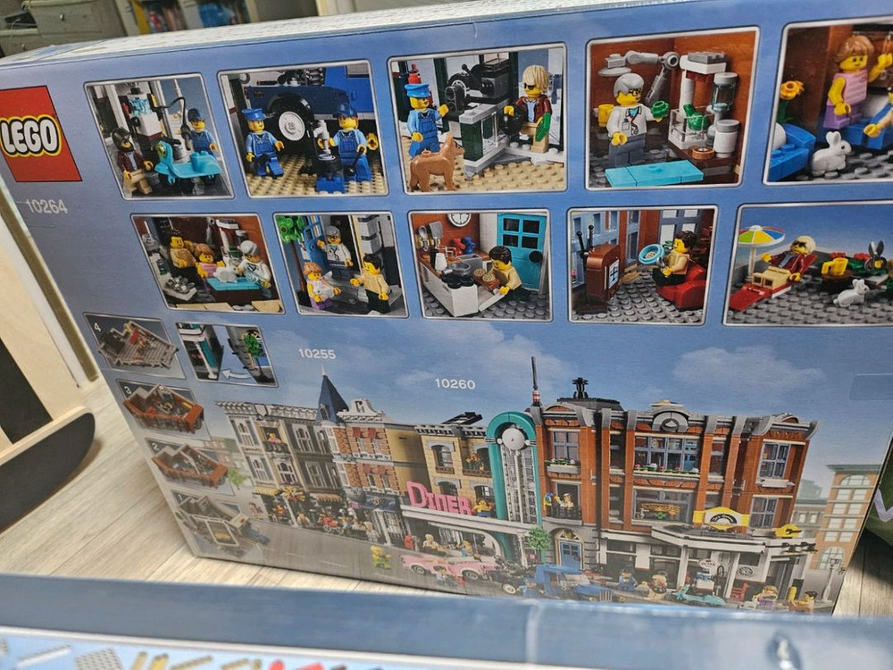 레고 21330 나홀로집에, 21318 트리하우스, 10302 옵티머스 프라임, 캠퍼밴 10279 이미지