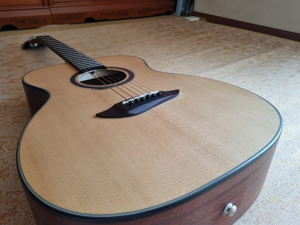 입문용 OM바디 인기제품 통기타 고퍼우드G110 기타 판매합니다 이미지