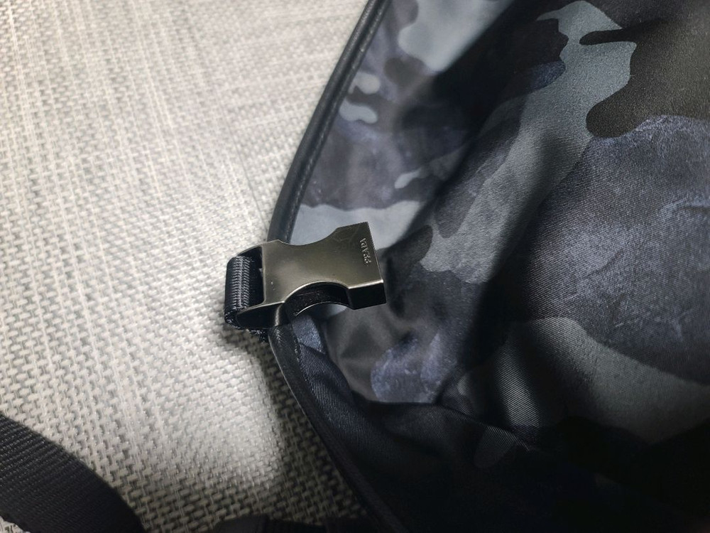 프라다 바이커백 미디엄 2vh994 크로스백 바이크백 메신저백 카모플라쥬--2