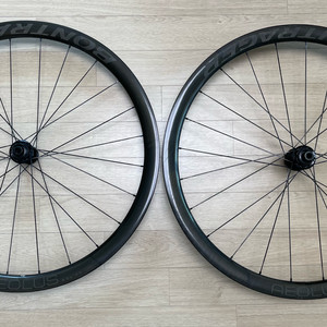 트렉 본트래거 에올루스 rsl 37 시마노바디 카본 휠셋