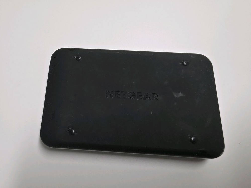 넷기아 4G 모바일 라우터 AC797--1