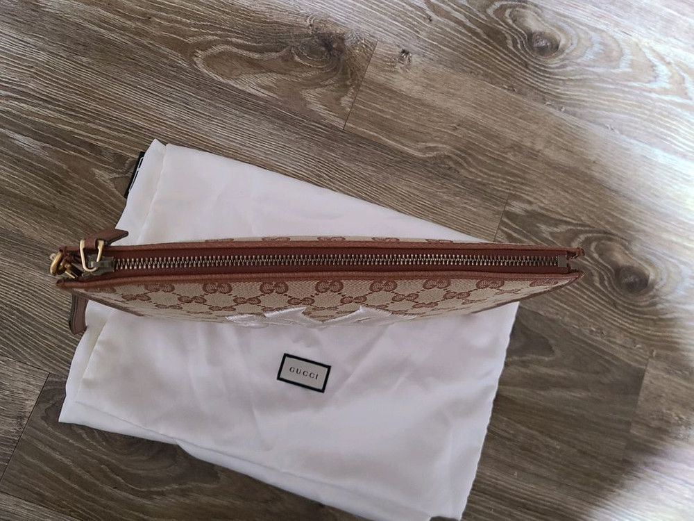 구찌 클러치 파우치크로스백프라다루이비통디올셀린느생로랑샤넬버버리에르메스테수토호보백팩명품가방뉴욕패딩--6