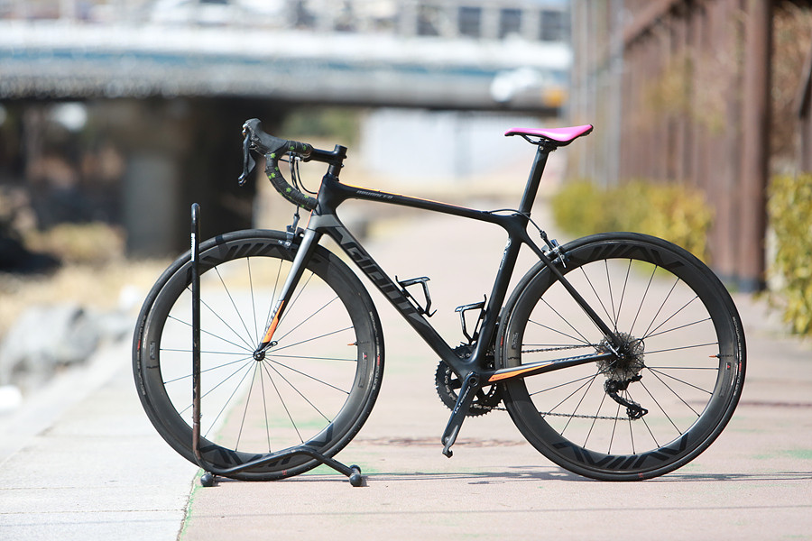 *가격인하*18년 자이언트 TCR 어드밴스1 KOM M *카본휠셋*--1