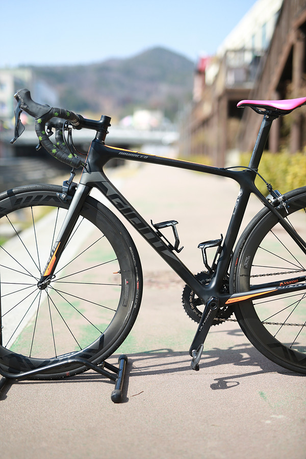 *가격인하*18년 자이언트 TCR 어드밴스1 KOM M *카본휠셋*--5