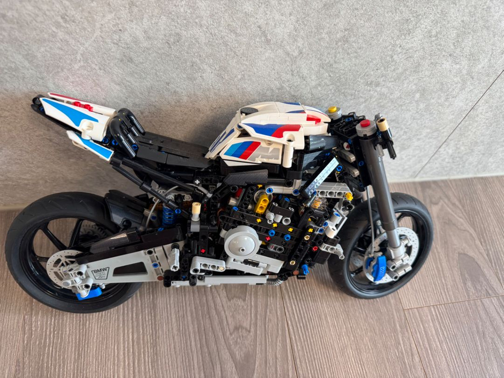 레고 테크닉 bmw m1000RR 42130--3