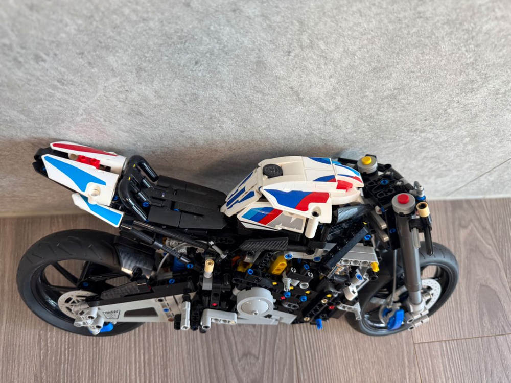 레고 테크닉 bmw m1000RR 42130--4