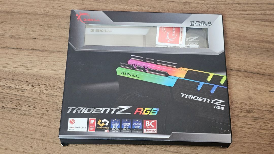 RGB DDR4 메모리 16GB 2개 세트--1