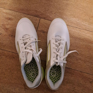 아디다스 축구화