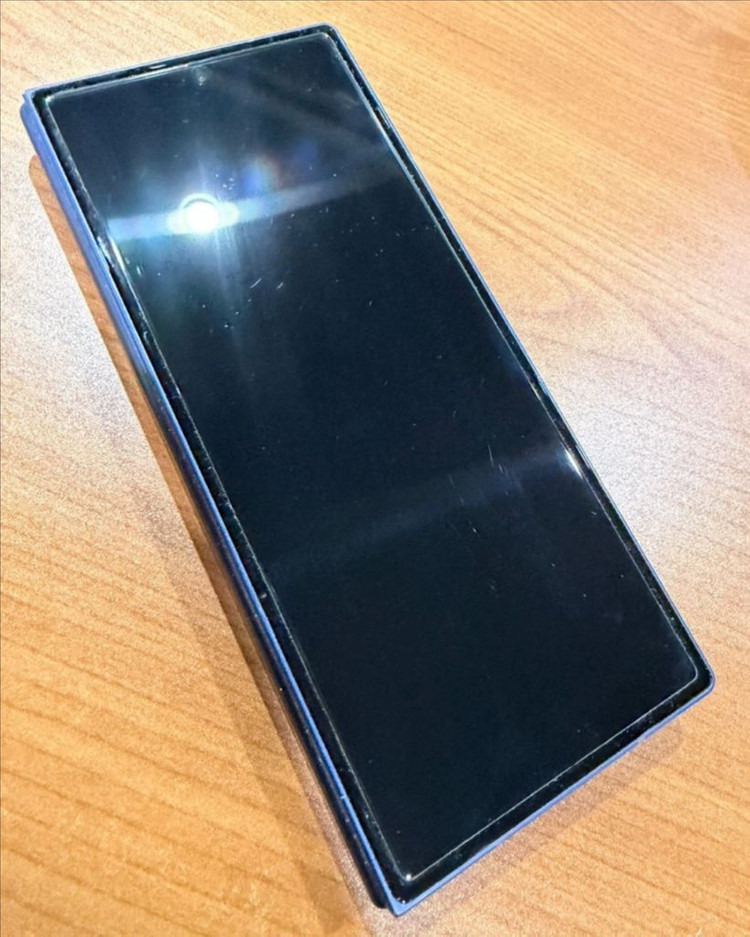 갤럭시 z폴드6 256 ss급--1