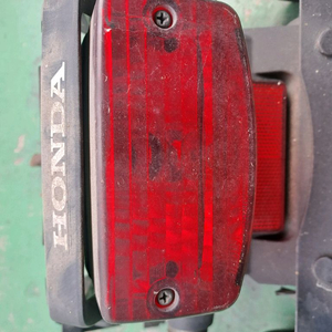 벤리110 중고부속 테일드잋윙커