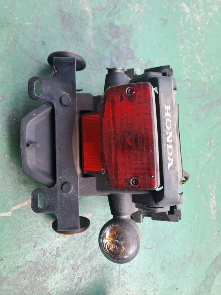 벤리110 중고부속 테일드잋윙커--2