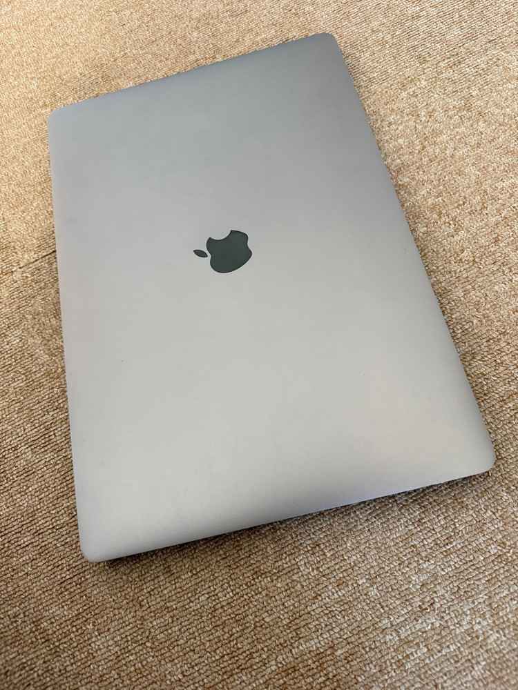 맥북 프로 15인치 2019 i9 16GB 512GB--6