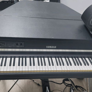 야마하디지털그랜드피아노cp70. yamaha cp70 electric grand piano 이미지