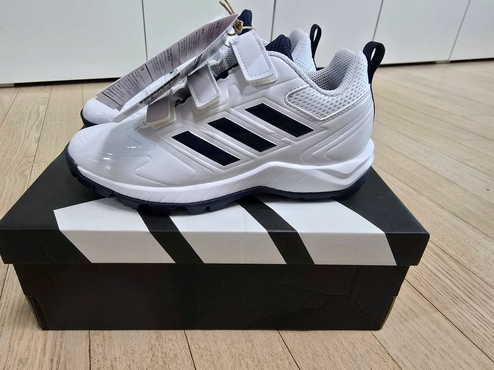 아디다스 유소년야구 인조잔디화 220mm--1