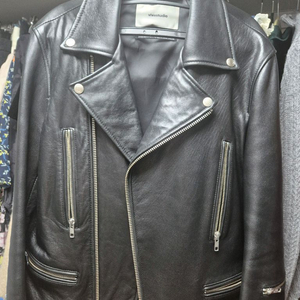 비바스튜디오 양가죽 라이더 가죽자켓