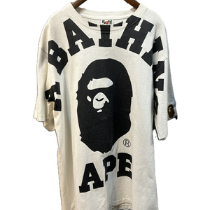 베이프 솔리드 화이트 컬리지 로고 티셔츠