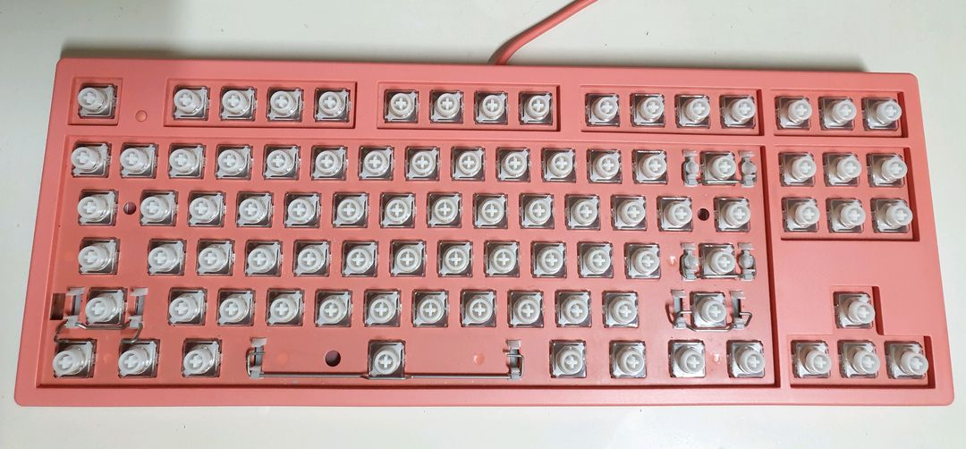 콕스 엔데버 리빙코랄 에디션 50g RGB PBT 완전방수 무접점 텐키리스 키보드--1