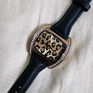 스타카토 레오파드 블랙 가죽 밴드 여성시계