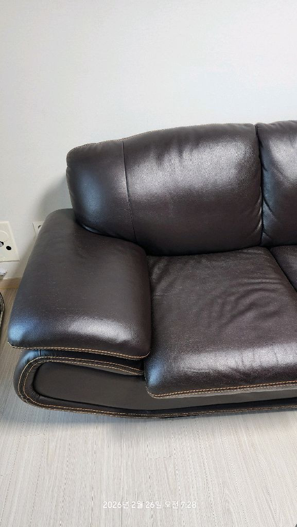천연가죽 4인용 소파 이미지