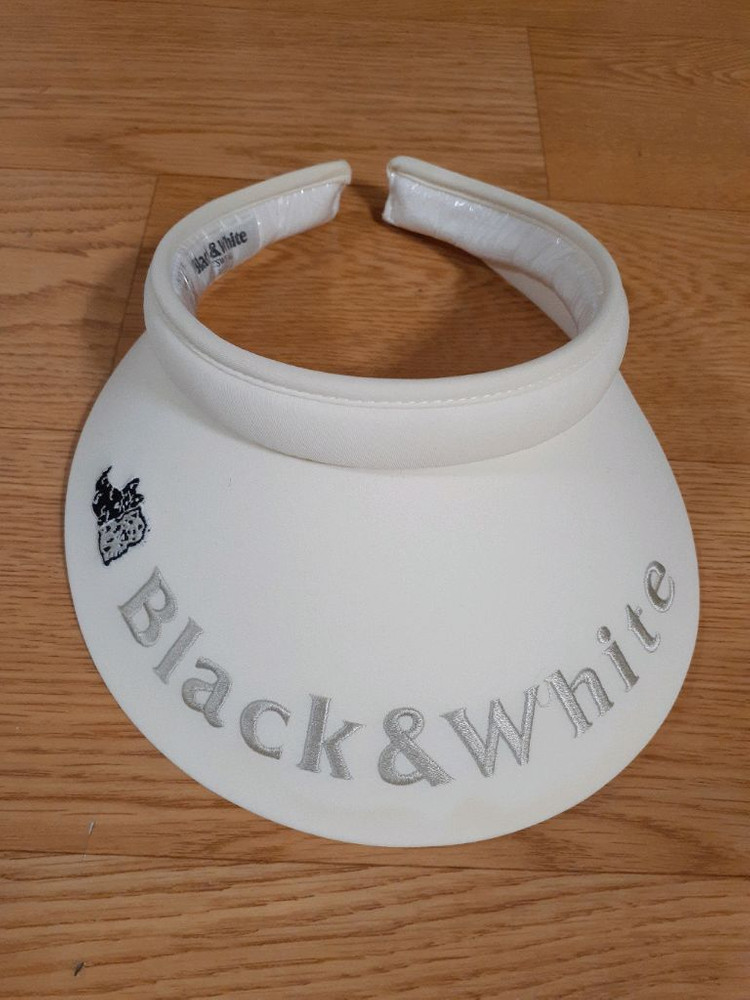 모자 예쁜니다 요즘 많이 사용해요 미리준비하세요 각각 3000--4