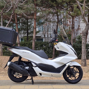 22년식 혼다 PCX 125 ABS 화이트 옵션 다수 차량 판매합니다 / 카드결제 가능
