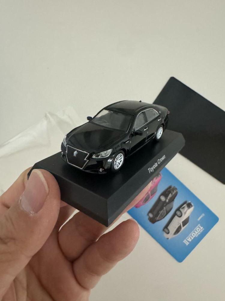 교쇼 1:64 토요타 크라운 블랙--5