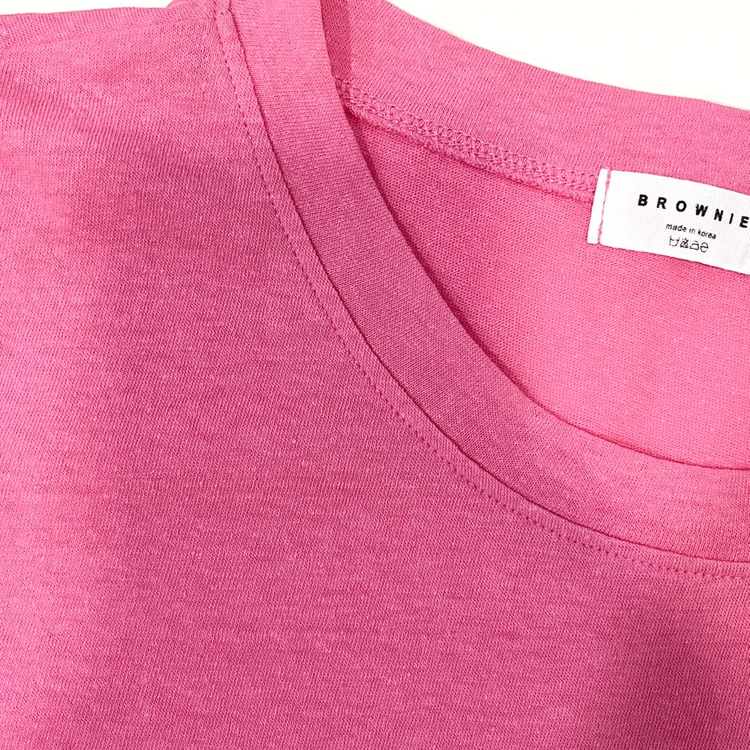 핑크 반팔 티셔츠 이미지